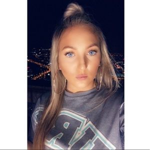 Meet your Posher, Gabrielle